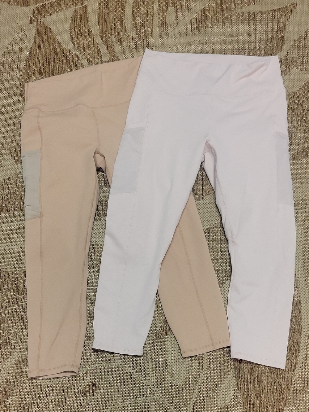 Fabletics Leggings in Light Pink & Beige